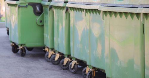 Operazioni di smaltimento dei rifiuti, Gestione sicura dei rifiuti, Smaltimento in discarica e incenerimento