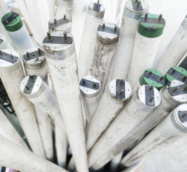 Lo smaltimento delle lampadine al neon: cosa sapere