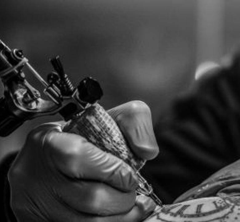 smaltimento rifiuti speciali tatuatori